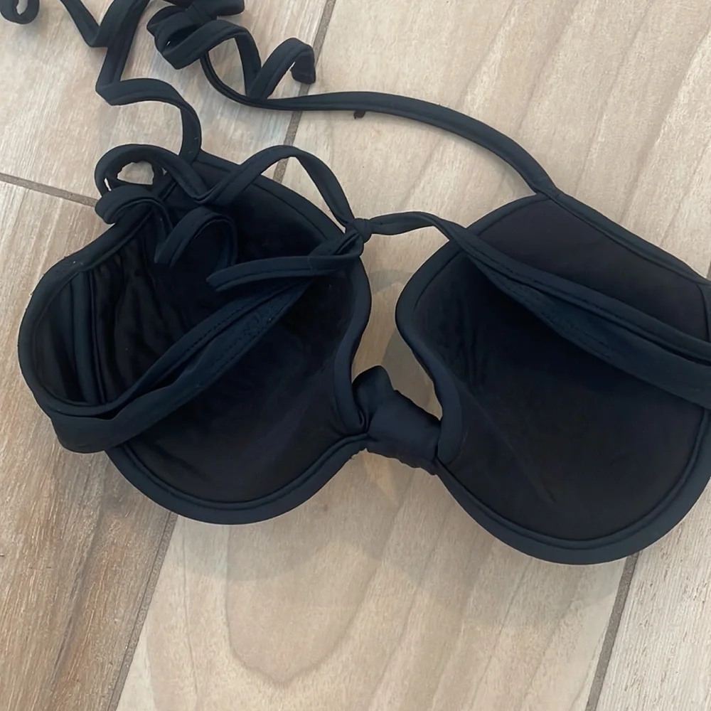 Tilly’s Bikini Top - Picture 3 of 3